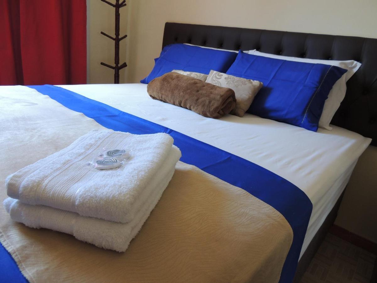 Quartos Em Casa In Caxias Da Paraiso Дуки-ди-Кашиас Экстерьер фото