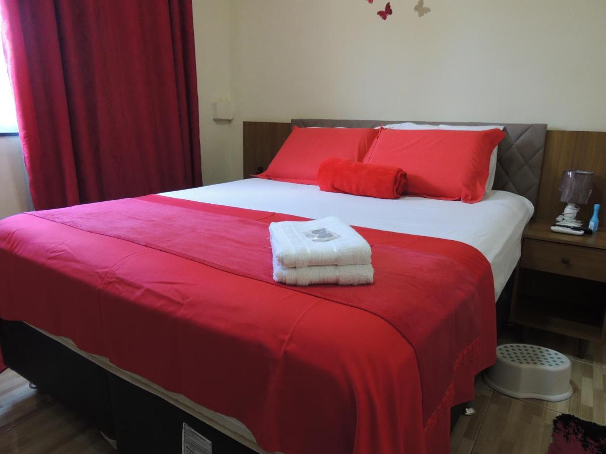 Quartos Em Casa In Caxias Da Paraiso Дуки-ди-Кашиас Экстерьер фото