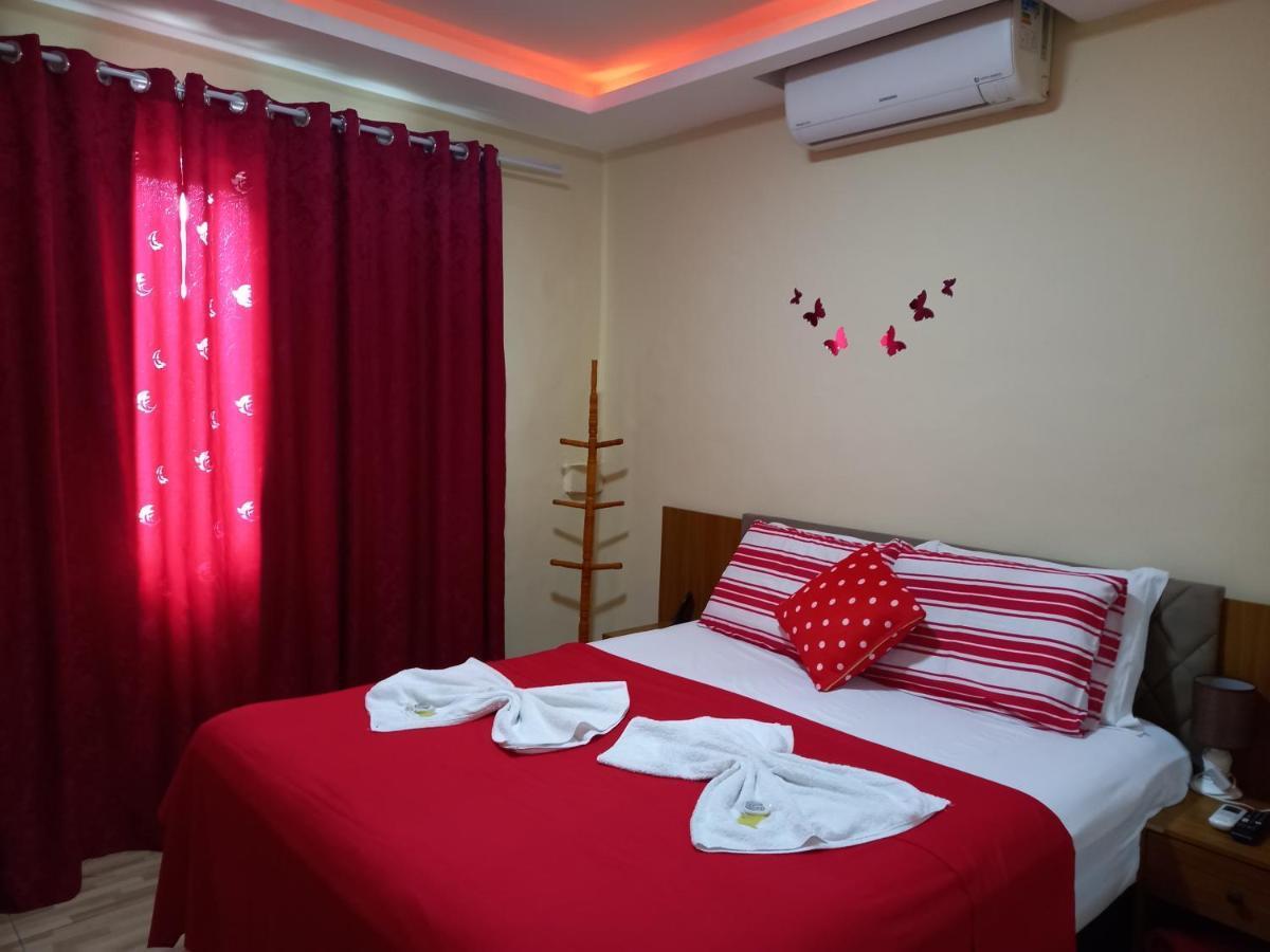 Quartos Em Casa In Caxias Da Paraiso Дуки-ди-Кашиас Экстерьер фото